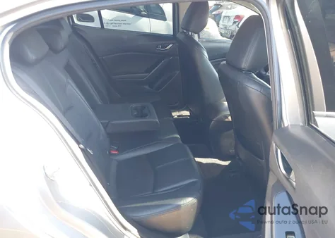 2018 Mazda Mazda3 Touring z USA, uszkodzony, nr VIN 3MZBN1V3XJM257858